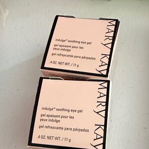 Mary Kay Indulge Soothing Eye Gel - Light Pink